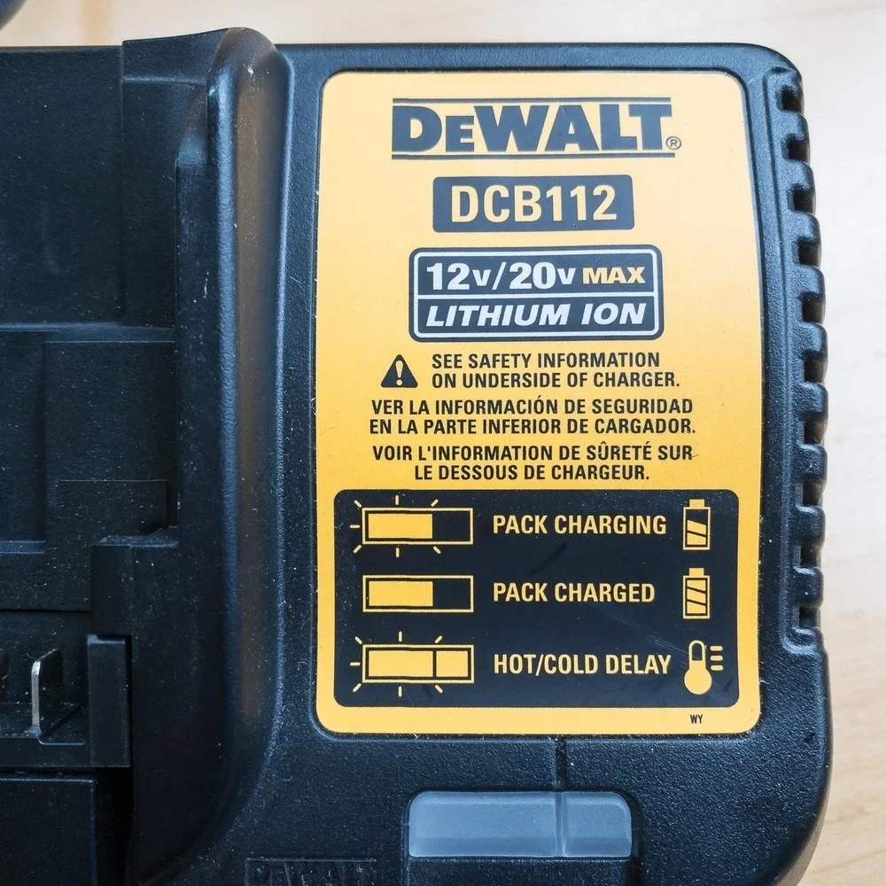 DEWALT‎ DCB112 Battery Charger Unisex OS Black Yellow 12V 20V MAX
